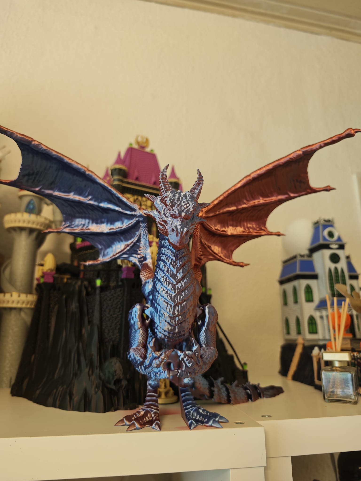Majestätischer Fantasy-Drache – XXL Sammlerfigur mit 42 cm Flügelspannweite
