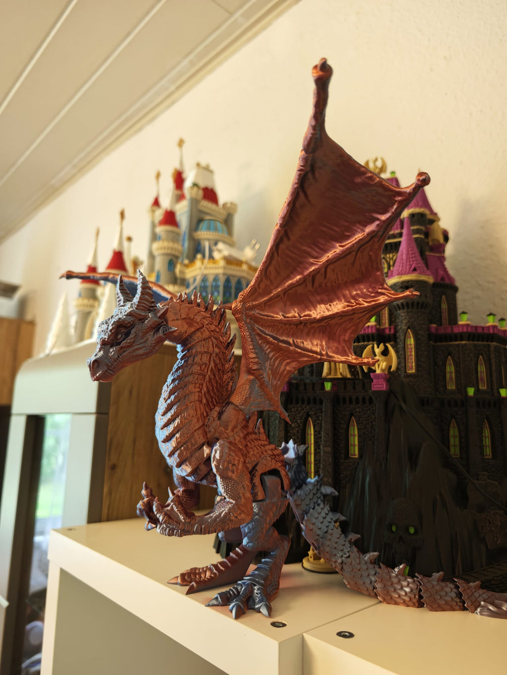 Majestätischer Fantasy-Drache – XXL Sammlerfigur mit 42 cm Flügelspannweite