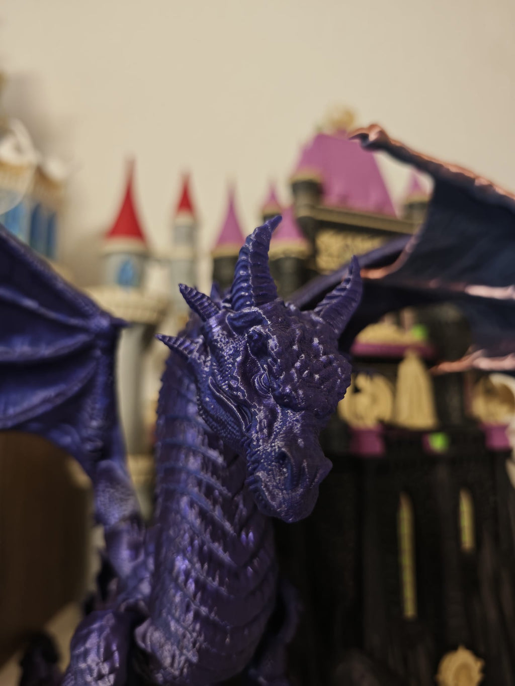Majestätischer Fantasy-Drache – XXL Sammlerfigur mit 42 cm Flügelspannweite